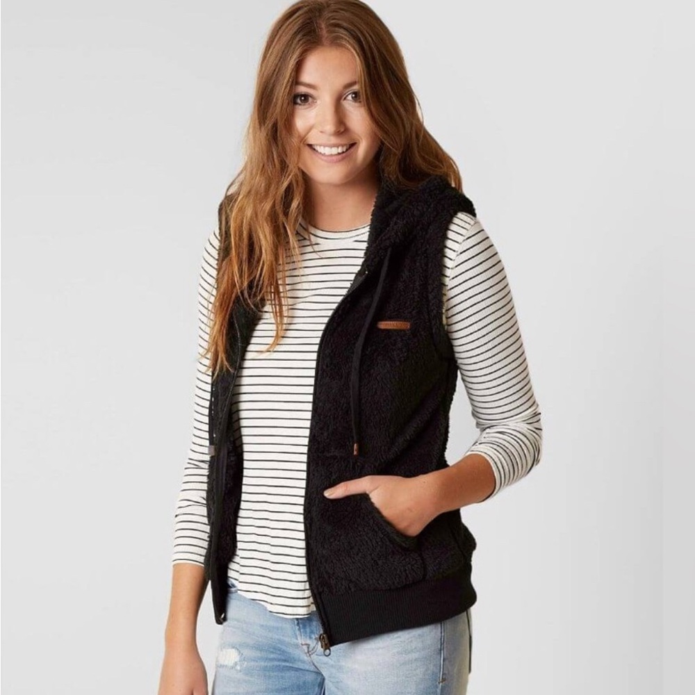 Billabong Black Fleece Vest